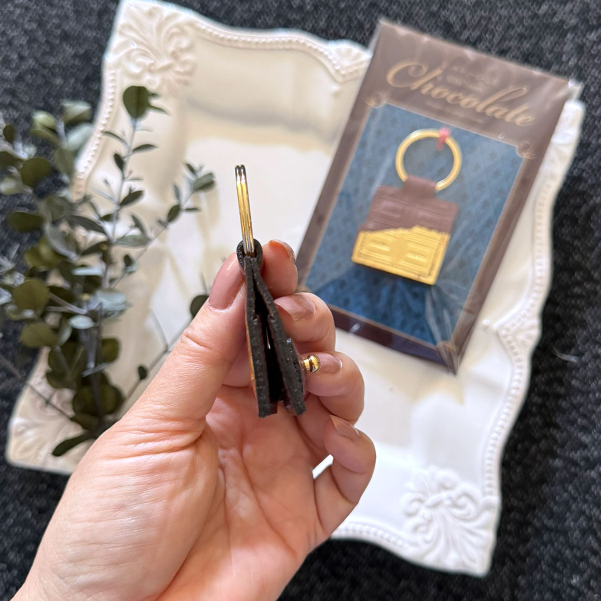 革のチョコ・コインチャーム